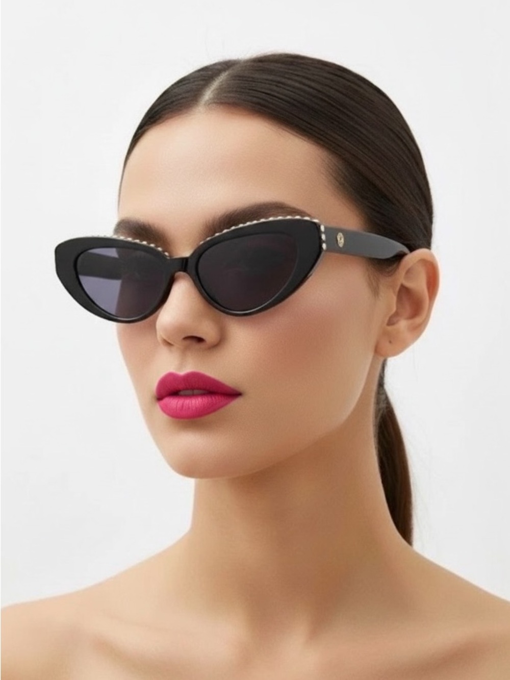KIMEZE Damba Embellished Retro Cat Eye Sunglasses